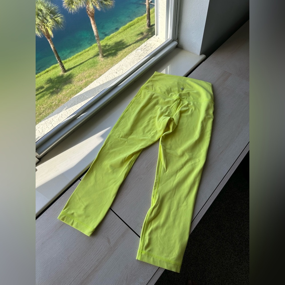 Lululemon Align High-Rise Crop 21" - Size 6, Electric Lemon - Picture 6 of 6